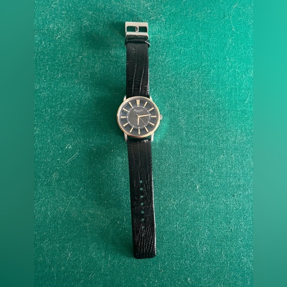 Kenneth Cole Men’s Watch - Picture 2 of 2